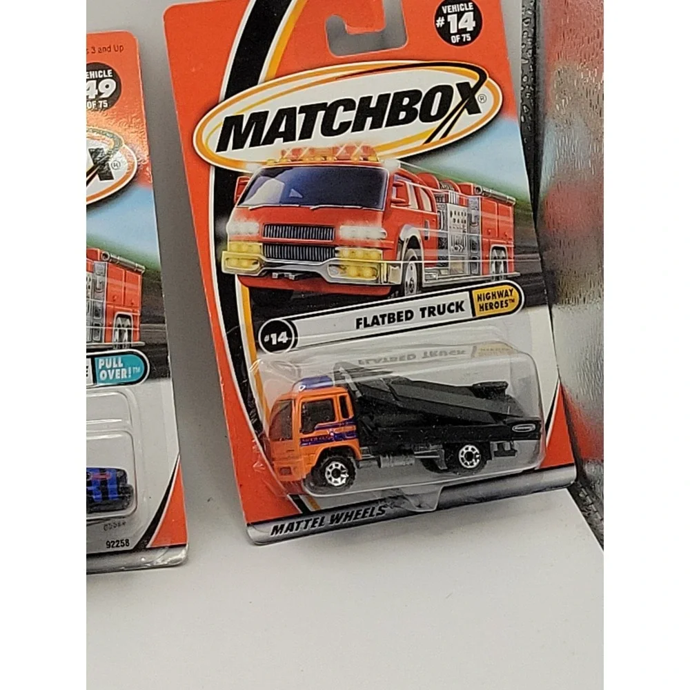 Vtg Matchbox Mattel Wheels 2001 Carded Lot of 5 Crown Victoria Police Battering
